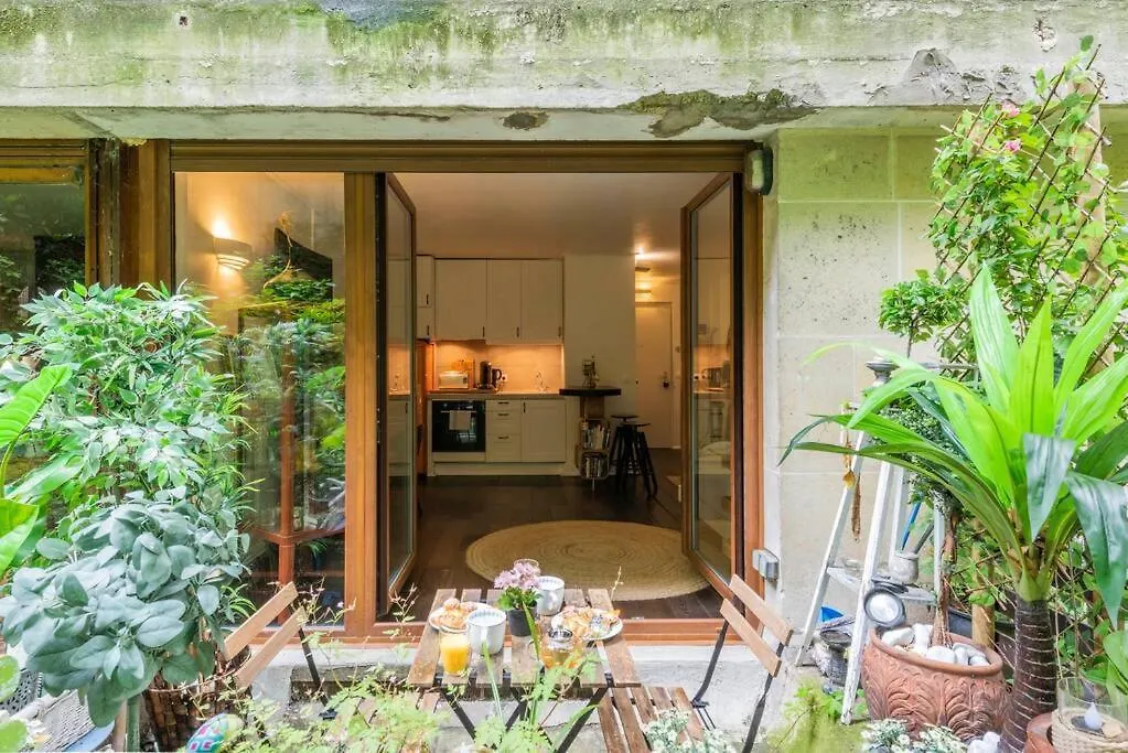 Studio Montmartre Avec Terrasse Apartment